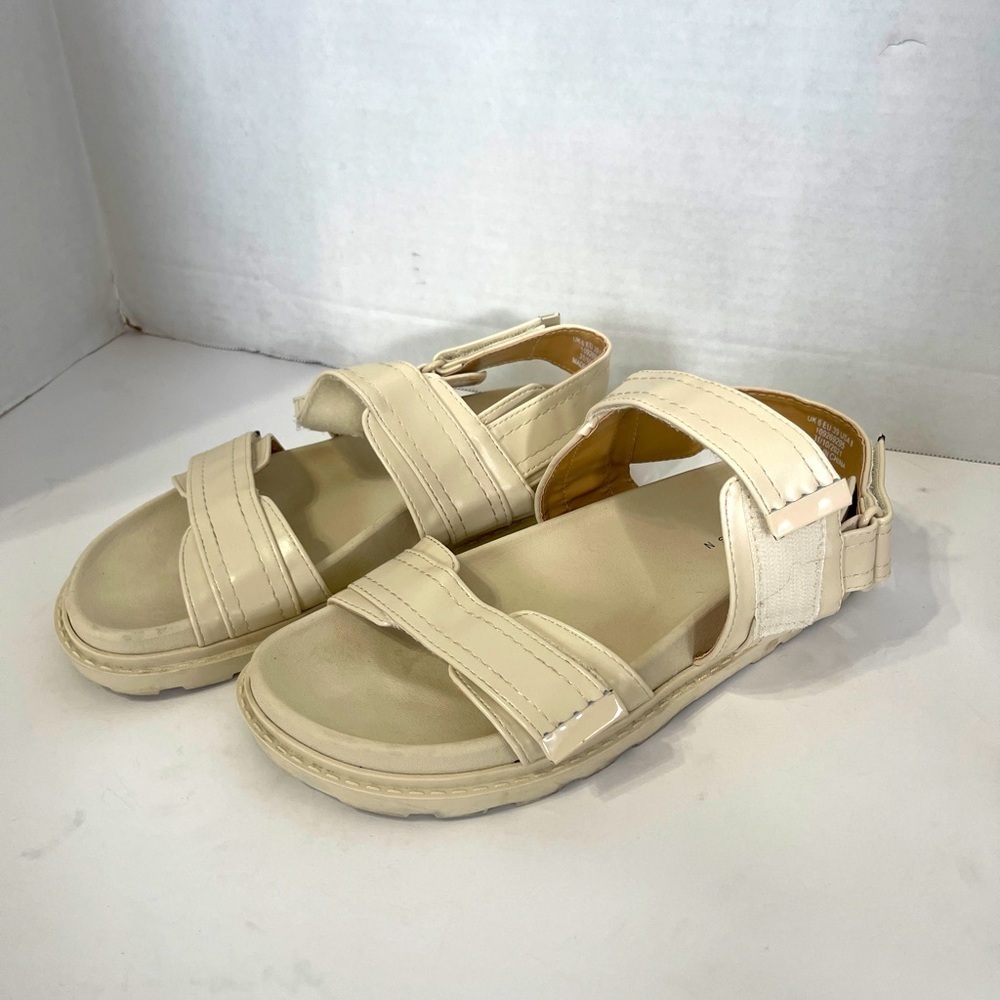 ASOS DESIGN Wide Fit Flume Sporty Fisherman Off White Chunky Sandals Sz 8